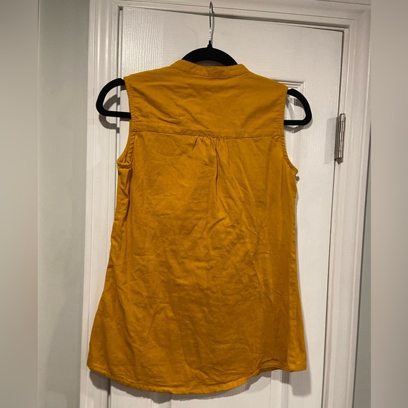 Srishti Size S Mustard Yellow Cotton Blend Pullover Embroidered Sleeveless Top - Picture 9 of 10